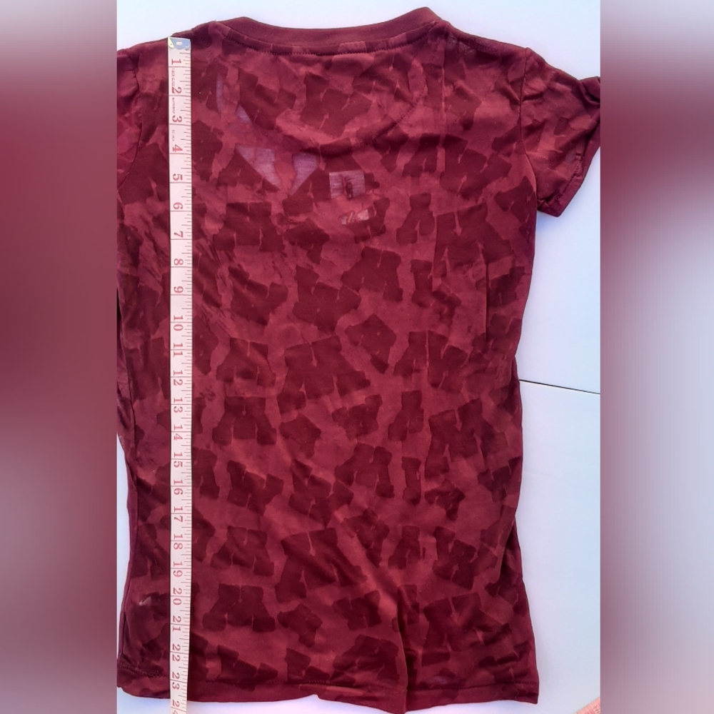 Womens University of Minnesota V Neck TShirt~Sz M - Picture 6 of 7